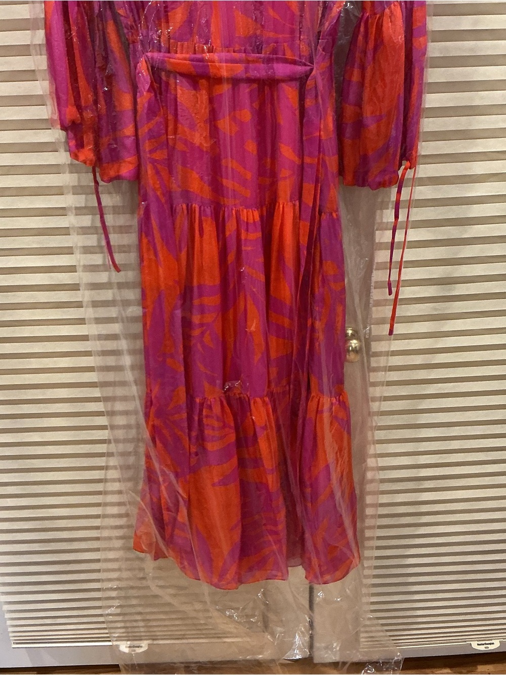 NWOT CH Carolina Herrera Pink and Orange Printed Silk Maxi Dress, Size XS - Picture 8 of 8